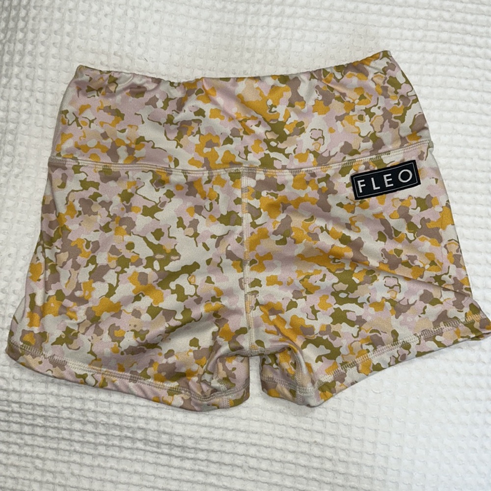 Fleo Shorts